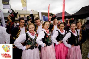 Zespoł folklorystyczny na wydarzeniu